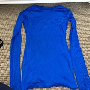 Lululemon long sleeve swiftly tech 
Royal blue